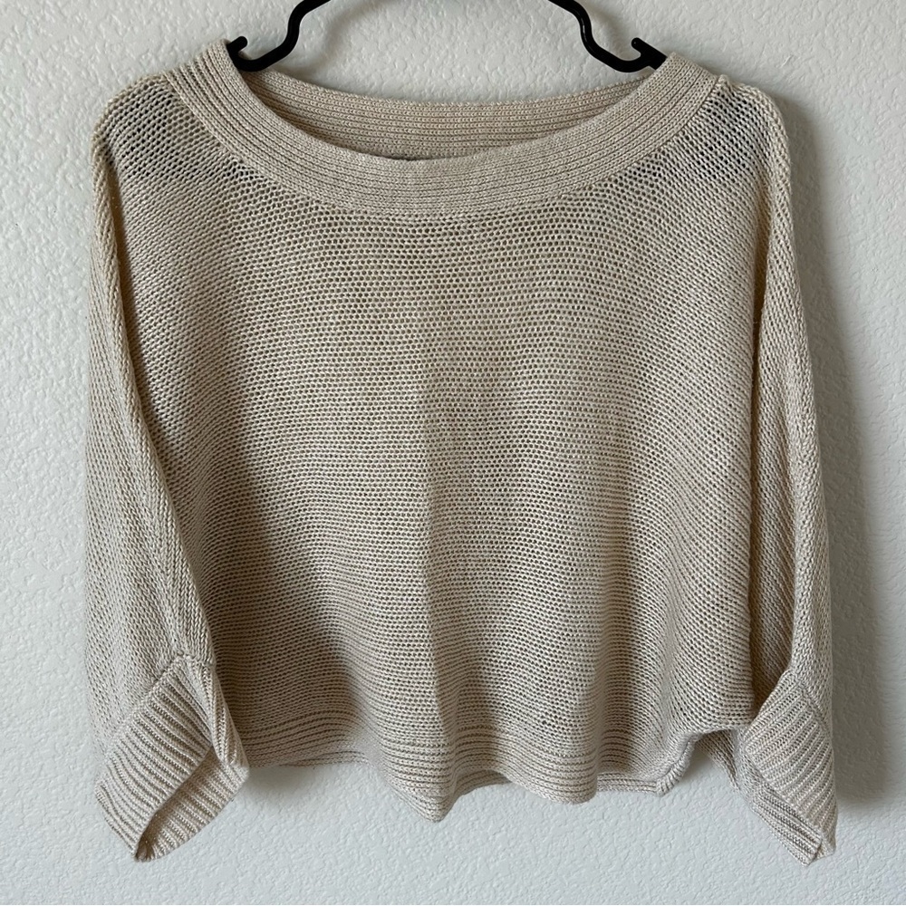 Old Navy Cream, Neutral Women's 3/4 Sleeve Oversized Cropped Crew Neck Sweater